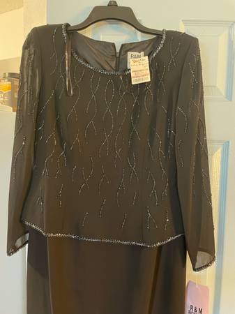Dress (brand new) 1