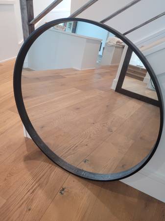 Round Mirror 1