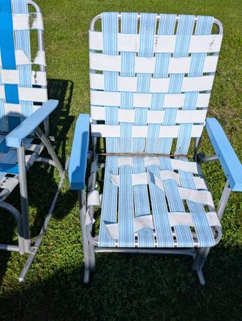 Rocker folding chair 1
