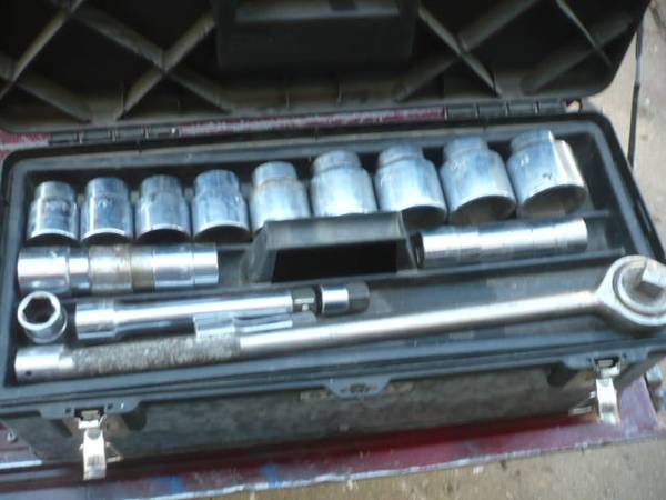 3/4" socket set in box 1