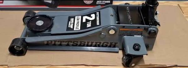 PITTSBURGH 2 Ton Low-Profile Floor Jack with RAPID PUMP 1