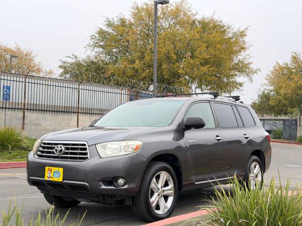 Clean title 2009 Toyota Highlander 4WD limited 3rd seats GPS,,CAMERA 1