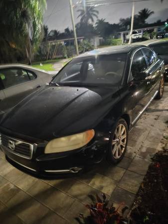 Volvo S80 clean and dependable 1