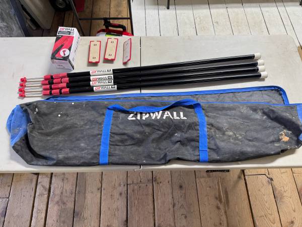 Zipwall 10 pack.  Missing one plate. 1