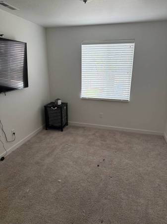 Room for rent 1