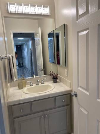 $1,650 / 3br - 1117ft2 - Furnished Room w/ Private Bath - Utilities Included (Walnut Creek)63880133697921122