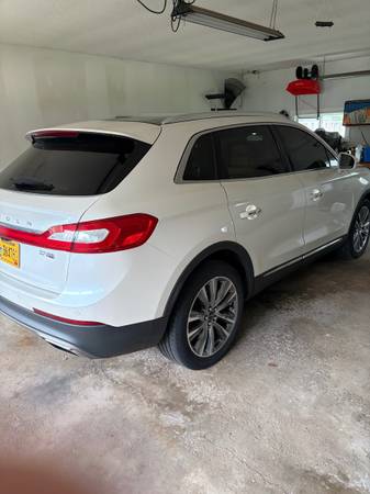2016 Lincoln MKX 1