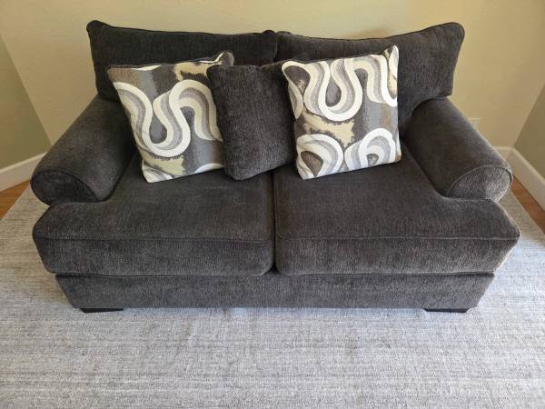 Marge Carson - Elegant and Luxurious Loveseat - Must See - USA Made 1