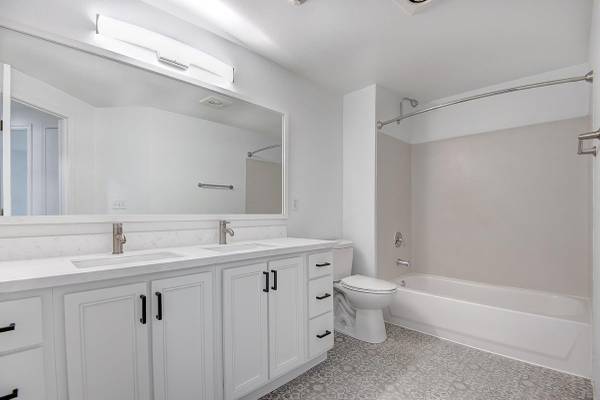 $1,935 / 2br - 967ft2 - Techos abovedados, cancha de baloncesto, centro de fitness de última generación63688514416769121