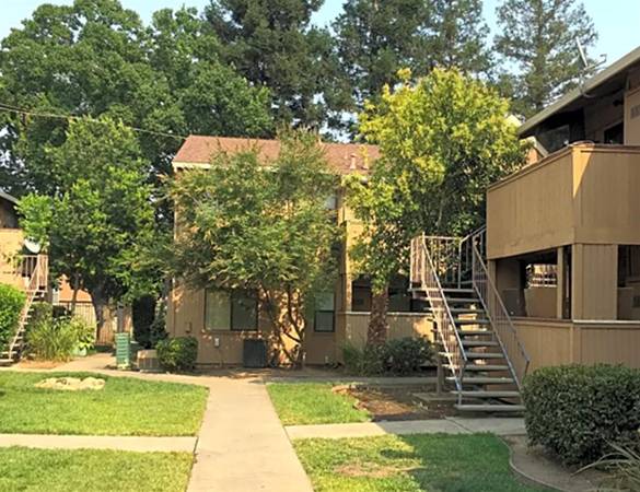 $1,599 / 2br - HALF OFF 2ND MONTH!  Gated Community // Pets Welcome, Comfortable Pool (Sacramento)64043835464705122