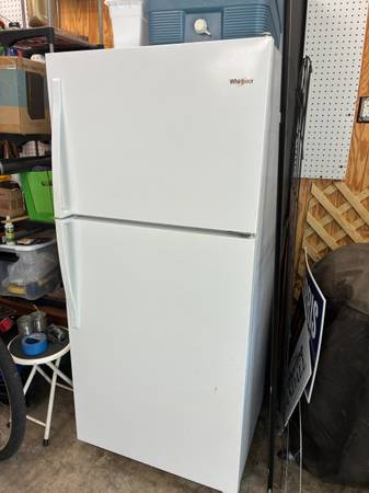 Refrigerator 1