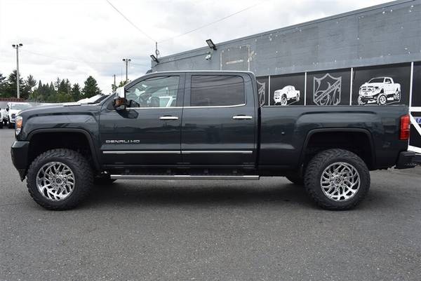 2019 GMC Sierra 3500 Denali Camión Diesel 4x4 4WD - $61,900 (415 SE 223rd  Gresham, OR 97030)63622362845443121
