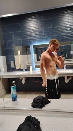 I need a job! Asap!! 1