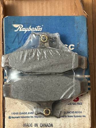 Chevy Corvette 84-87 rear disk brake pads, Raybestos, NEW 1