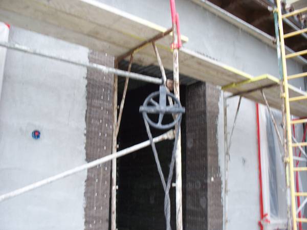 Construction Pulley Hoist 1