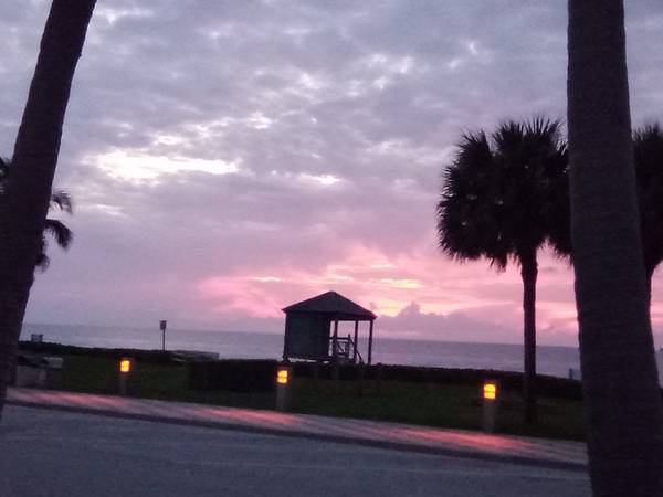 $499 / 1br - 350ft2 - SEE YOURSELF LIVING BY THE BEACH $499 (Deerfield Beach)64049282464643120