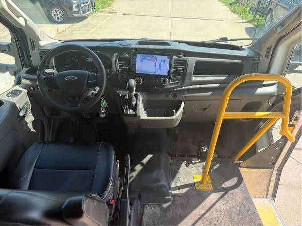 2021 Ford Transit Cutaway - Photo 15