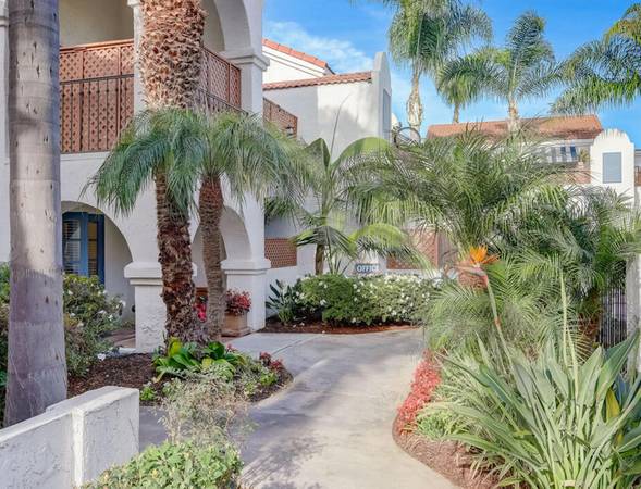 $2,950 / 1br - Vaulted Ceiling, W/D Included & More in 1 Bed Apt - Close to Beach (Carlsbad Village)63775675608451121