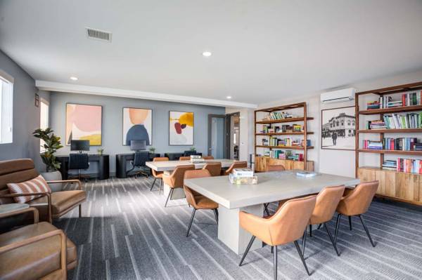 $1,243 / 1br - Arts & Crafts Room, Fitness Center, Dishwasher (265 Washington St, Reno, NV)63992637626371123