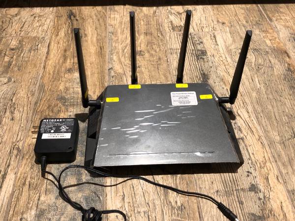 NETGEAR  NIGHTHAWK X4 Wi-Fi ROUTER 1