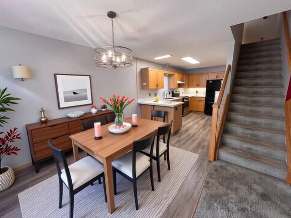 $2100.00 / 2br - 1499ft2 - Oakdale Oasis Now Leasing63868814675843122