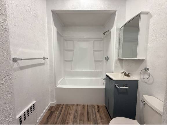 $900 / 3br - 1500ft2 - $900. AMPLIO 3BR para Compartir. TUFTS/ Medford. Se Buscan Compañeros de Piso Hombres (Medford / Malden)63699469210755122