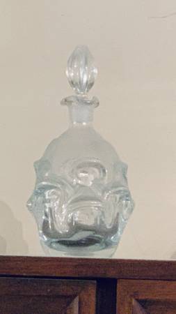 Vintage wine / spirits decanter intricate design 1