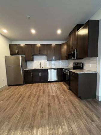 $1,919 / 2br - 1109ft2 - Beautiful 1109 Sq Foot 2 bed / 2 bath in peaceful quiet neighborhood (Boardman)63821590906497123