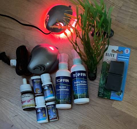 FISH TANK ACCESSORIES 1