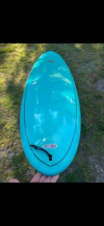 Surfboard 7’6” 1