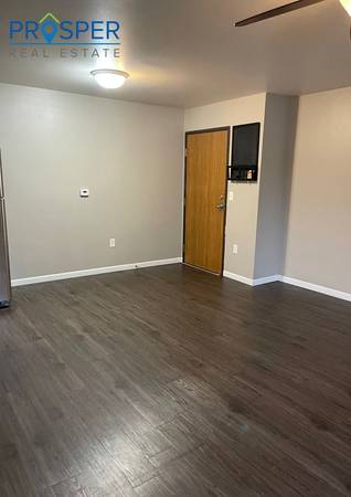 $1,600 / 4br - 4 Habitaciones 1211 South Dewey Street- Unidad 8 - Disponible junio de 2026 (Eau Claire, WI)63845960673025124