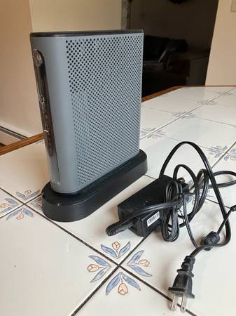 Motorola MT7711 24X8 Cable Modem/Router 1