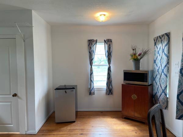 $800 / 2br - Cabin in the country (Greenville, SC)63783812094721122