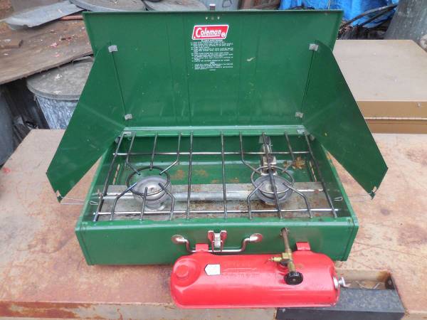 COLEMAN 413G TWO BURNER WHITE GAS CAMP STOV 1
