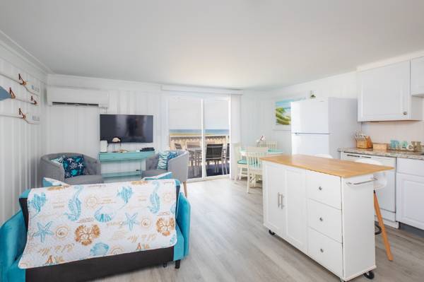 $2000.00 / 2br - 500ft2 - 14 Atlantic Avenue Unit 463931659865475122