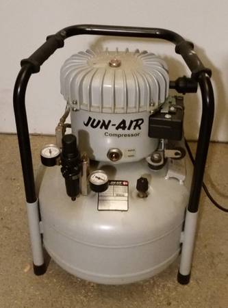 Jun-Air Compressor in excellent condition. 1