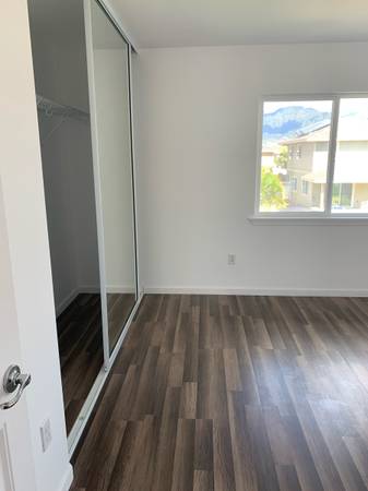 $1,000 / 4br - 1794ft2 - Room Available In 4-Bedroom House (Sea Country)63686672300673121