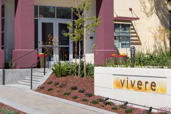 $3,514 / 1br - 639ft2 - Charming Modern 1BR - Tons of Space + Near DT Los Gatos (los gatos)63834324217601124