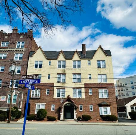 Fully Renovated Studio Apt 1