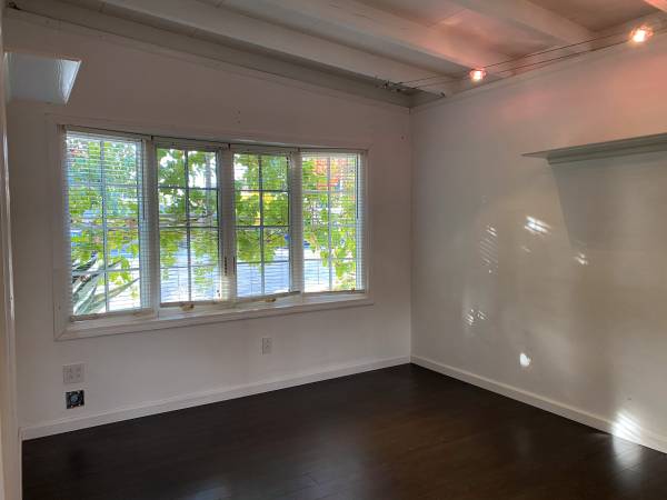 $4,450 / 3br - 1024ft2 - 2BA Single-Family Home (Long-Term Lease) (santa clara)64055522418049124
