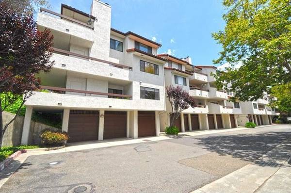 $3,100 / 2br - CONDO en ubicación privilegiada EN ALQUILER (hayward / castro valley)63852073391363121
