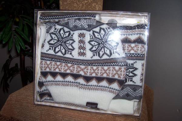 MUK LUKS Winter Beanie Set, gloves, etc. 1