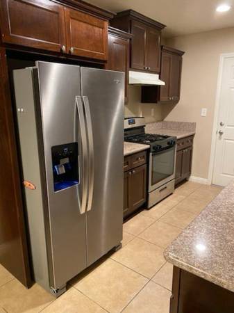 $675 / 4 habitaciones - 800 pies² - 4 dormitorios, 3 baños (Los Ángeles)63470369843329121
