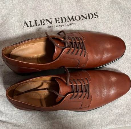 Allen Edmonds Sanders Plain Toe Derby Dress Shoe Brown
