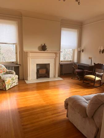 $1,700 / 1br - Lloyd House (Clifton)64051688210946120