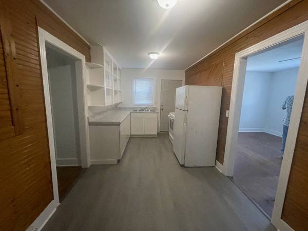 $995.00 / 1br - 1 bed / 1 bath available in Columbia63988354563970123