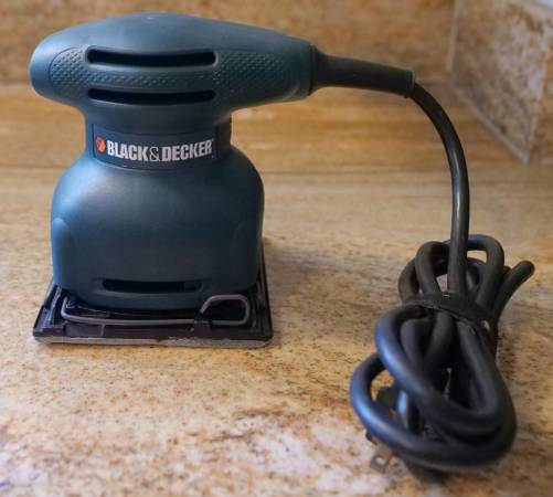 Black & Decker Brand Palm-Sized 1/4 Sheet Oscillating Finishing Sander 1