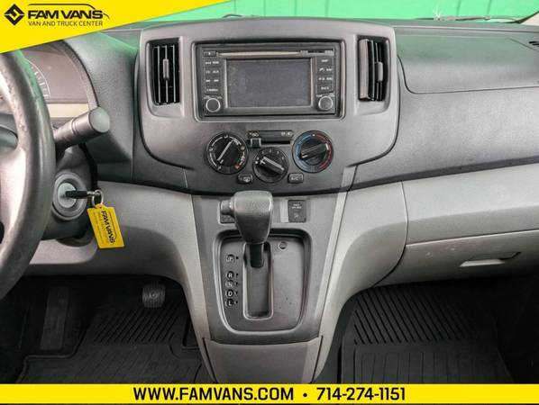 2014 Nissan NV200 SV Van - Photo 14