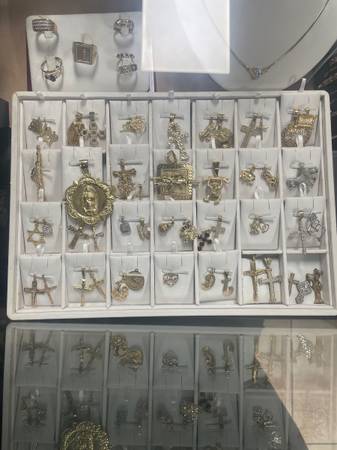 GOLD CUBAN LINK CHAIN AND BRACET COIN SETS AND MORE 1