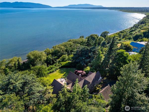 $1,997,500 / 4 hab - 4215 pies² - Propiedad privada frente al agua con amplias vistas a la bahía (Bellingham)63509555528705121